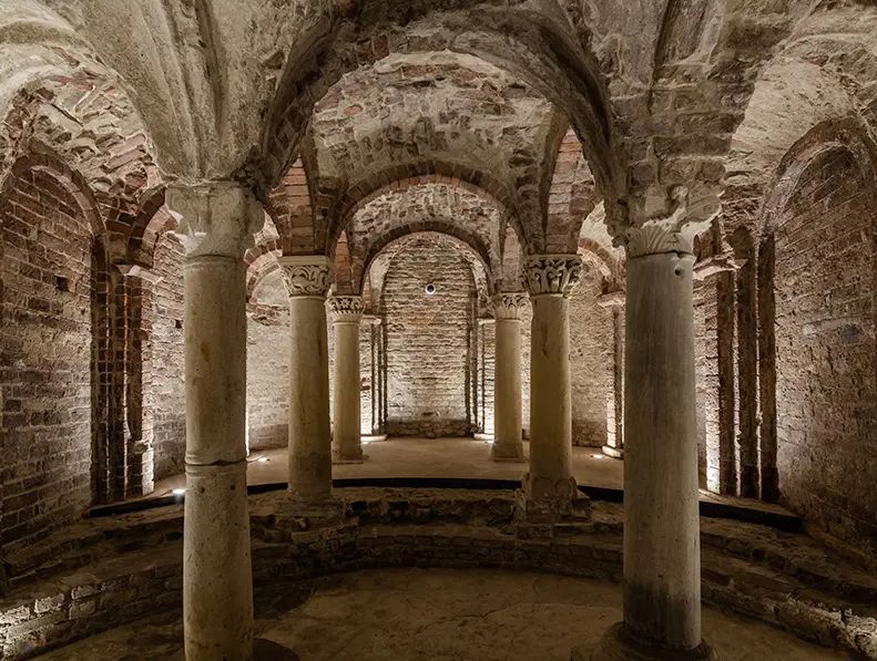 Krypta der ehemaligen Kirche Sant'Anastasio in Asti