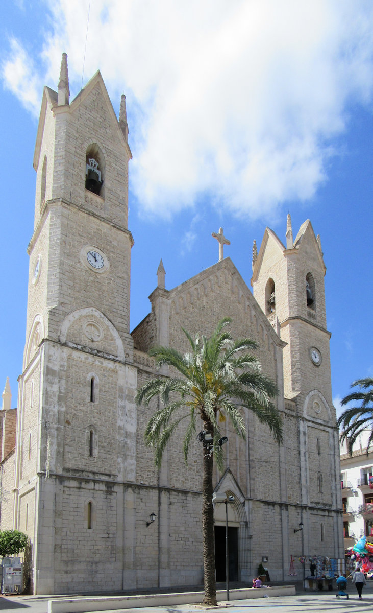 Kirche in Benissa, ob ihrer Größe im Volksmund auch „Kathedrale an der Küste” genannt