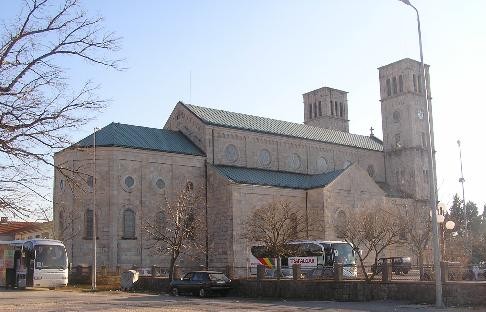 Die neue Wallfahrtskirche 'Mariä Himmelfahrt' in Široki Brijeg