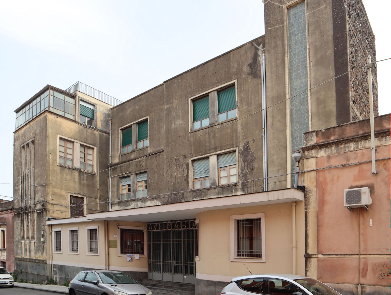 ehemaliges Ordenshaus der „Figlie di Maria Ausiliatrice” in Catania, heute eine Schule