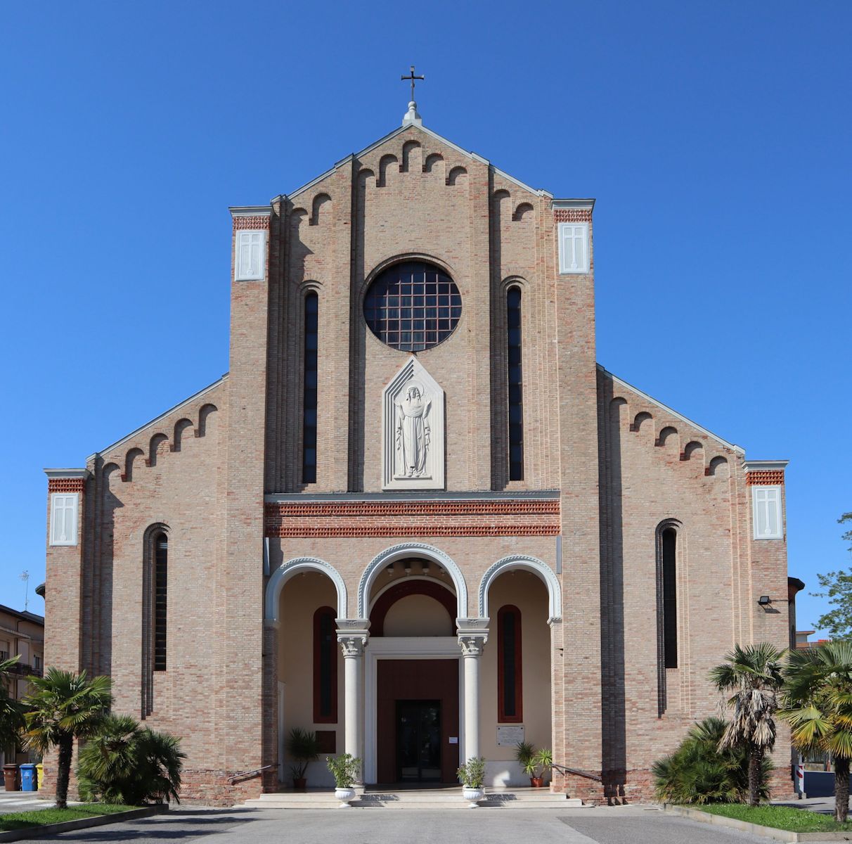 Kirche des neuen Eraclea