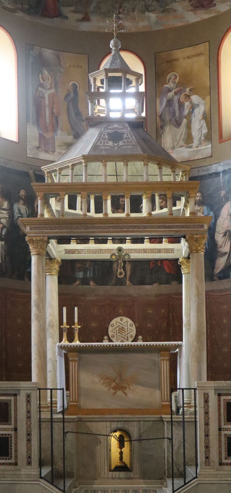 Ziborium mit Magnus-Reliquie in der Kathedrale in Anagni