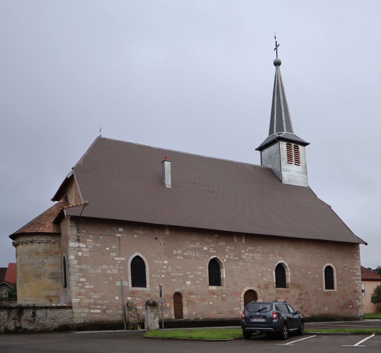 Kirche des ehemaligen Priorats Froidefontaine aus dem 12. Jahrhundert