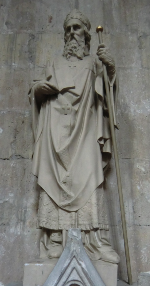 Statue in der Kathedrale in Vienne
