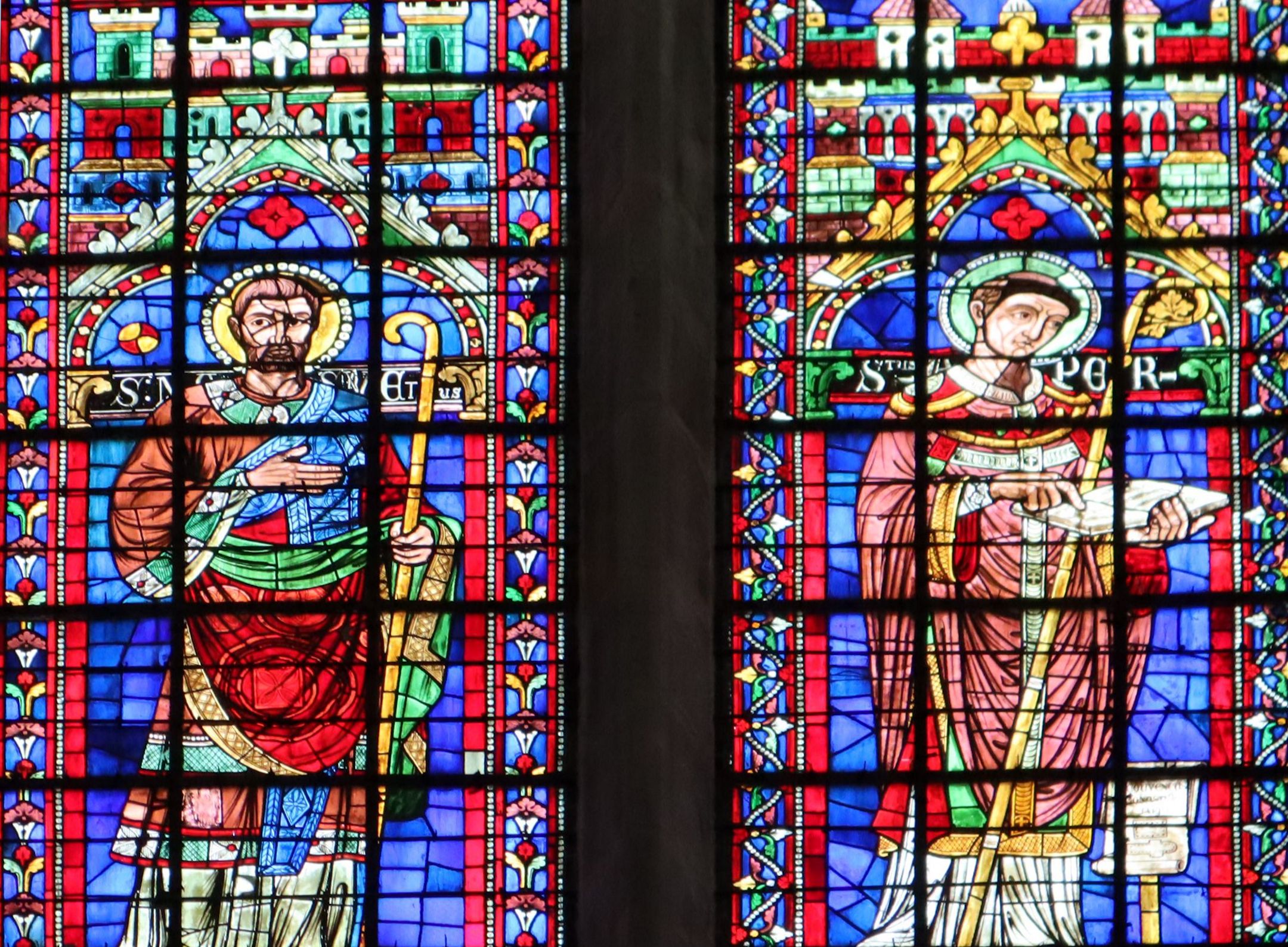 Bleiglasfenster: Mansuetus (links) und Aper von Toul, in der Kathedrale in Toul