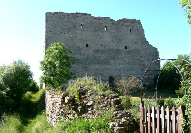 Reste der Burg in Vaudémont