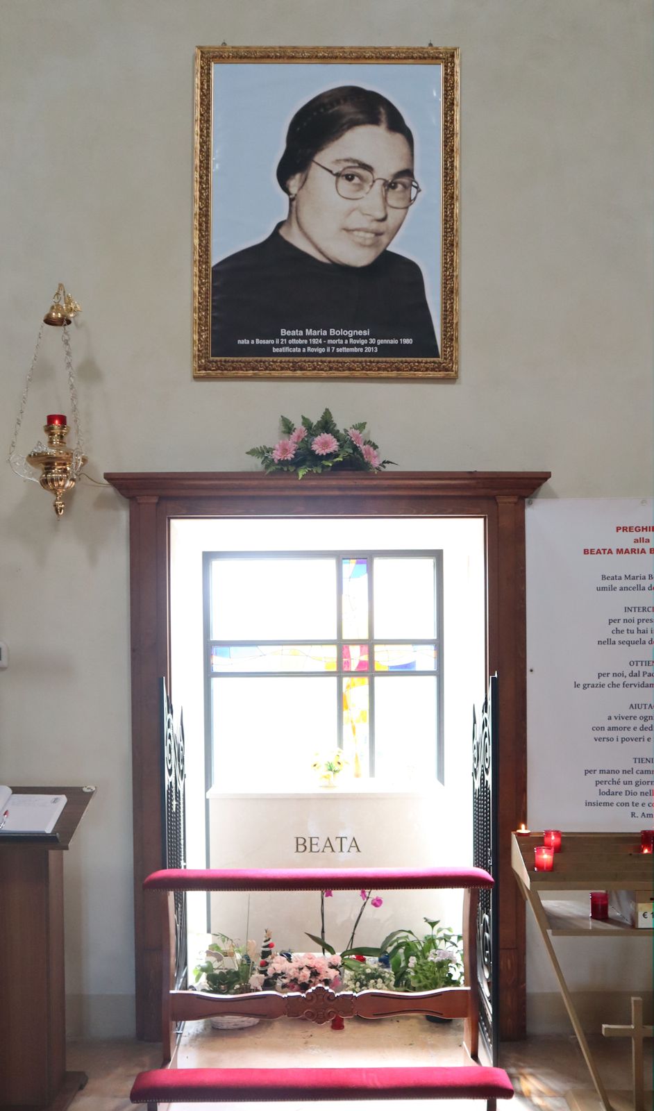 Für Maria Bolognesi eingerichtete Kapelle mit ihrem Grab in der Pfarrkirche in Bosaro