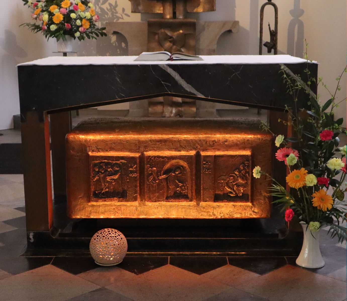 Maria Katharinas Gebeine in der Mutterhauskirche der „Dernbacher Schwestern”