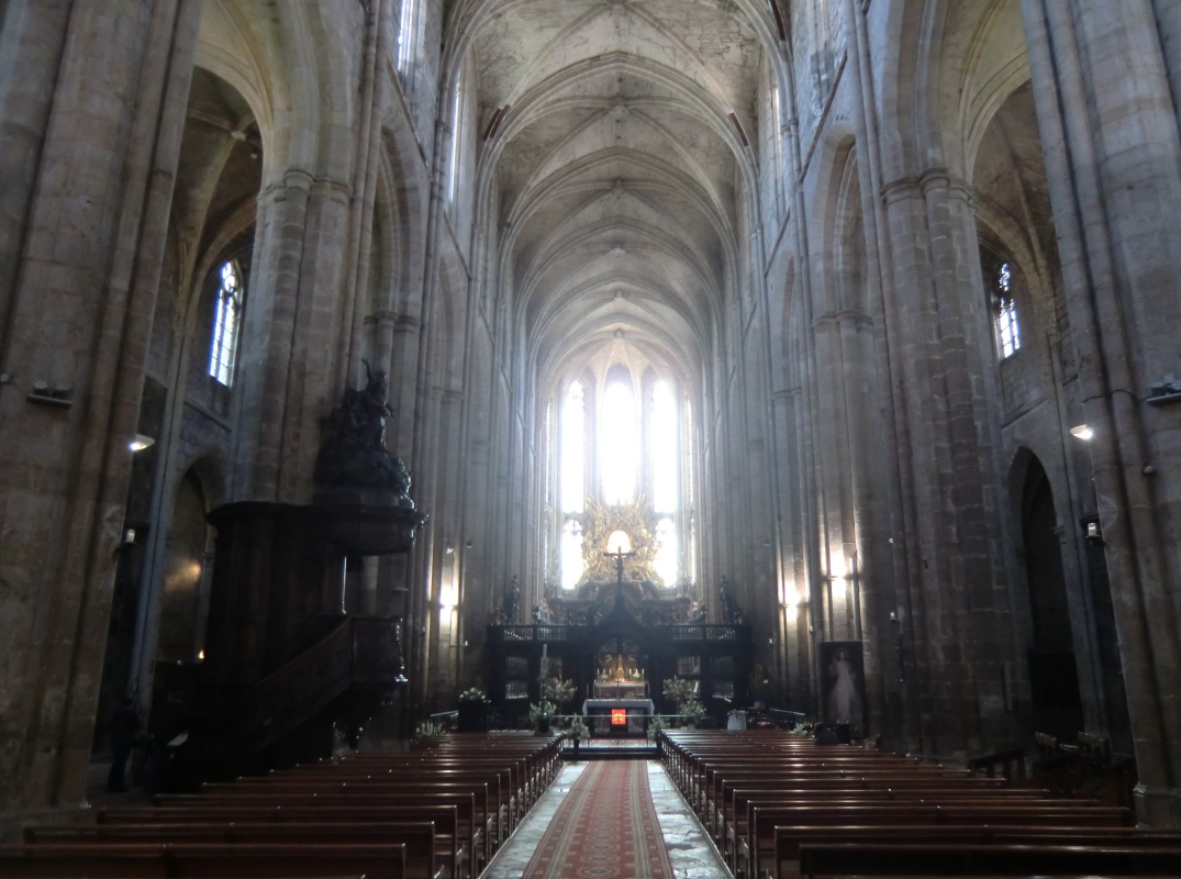 Basilika Ste-Madeleine innen