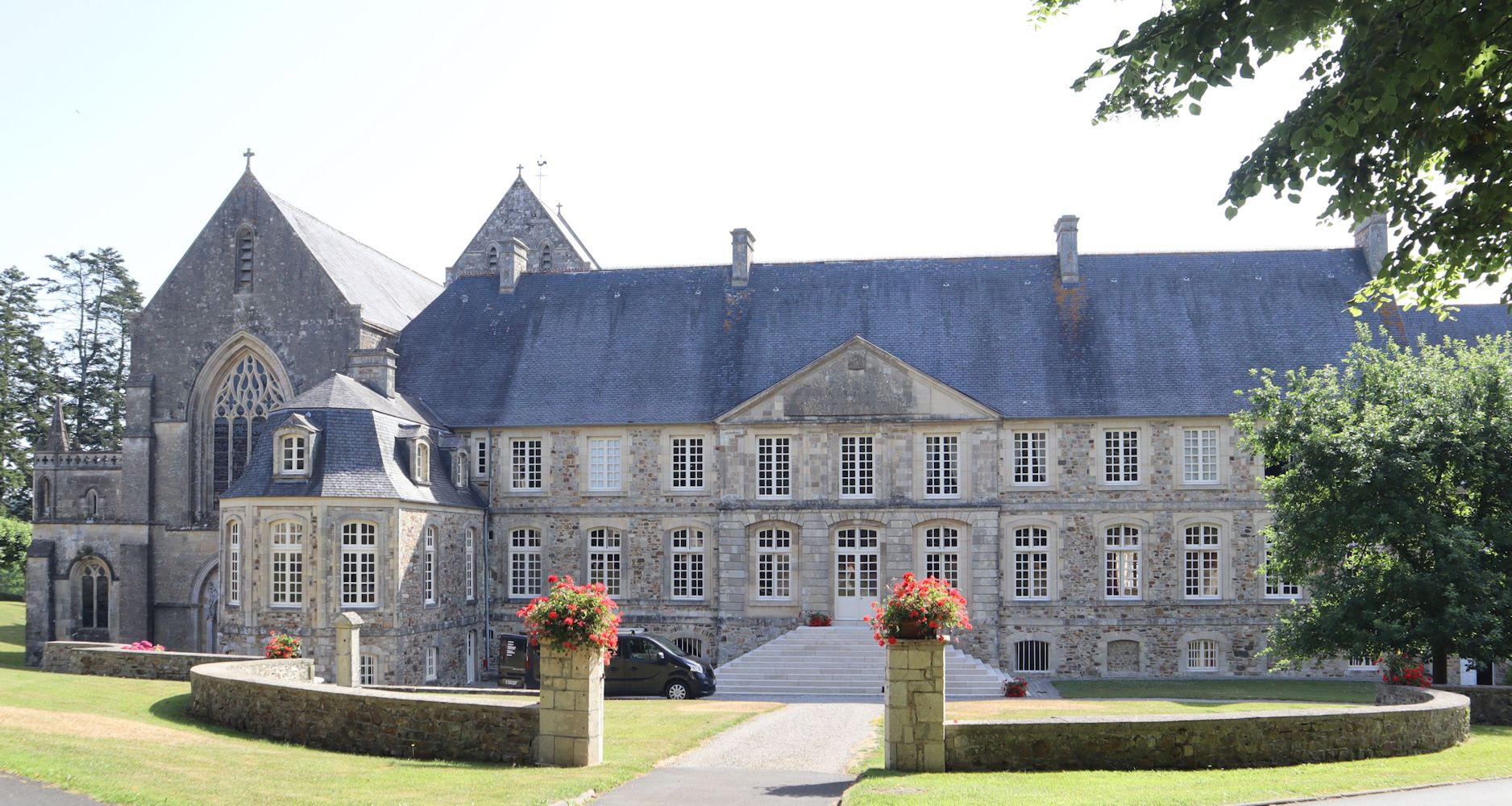 Kloster in Saint-Saveur-le-Vicomte
