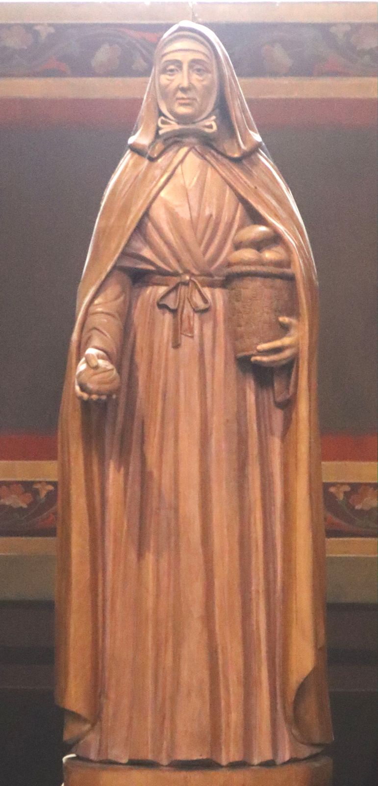 Statue in der Kathedrale in Rennes