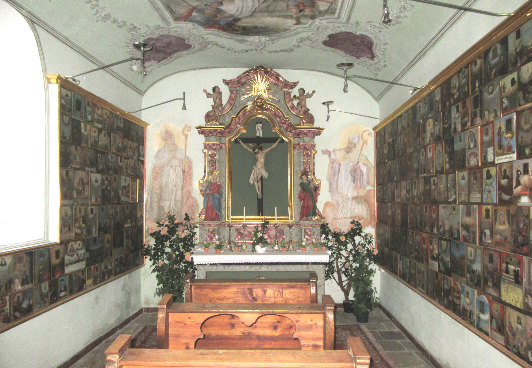 Votivkapelle an der Pfarrkirche in Absam