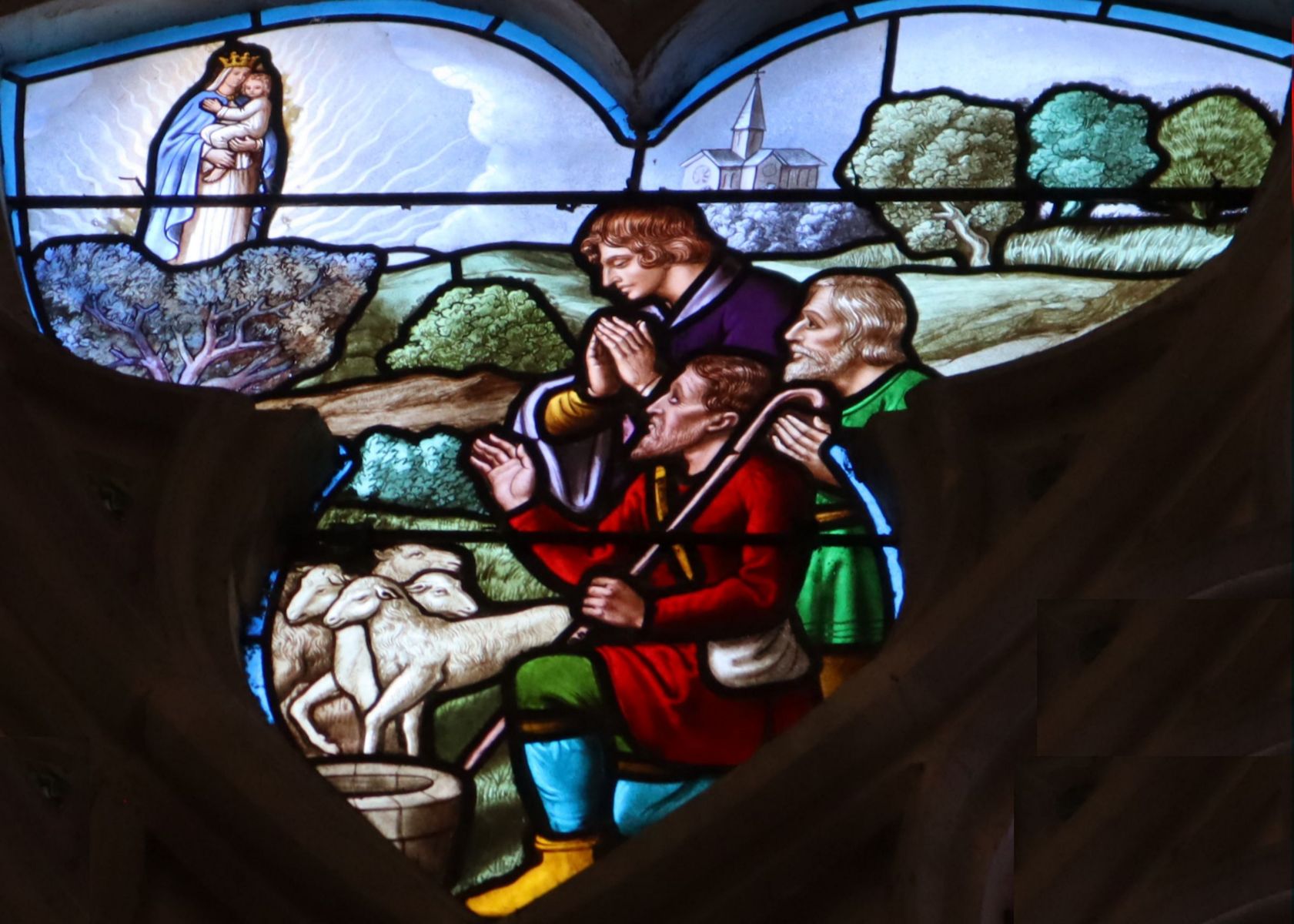 Glasfenster: Maria erscheint den drei Hirten, 20. Jahrhundert, in der Basilika Notre-Dame de L'Épine