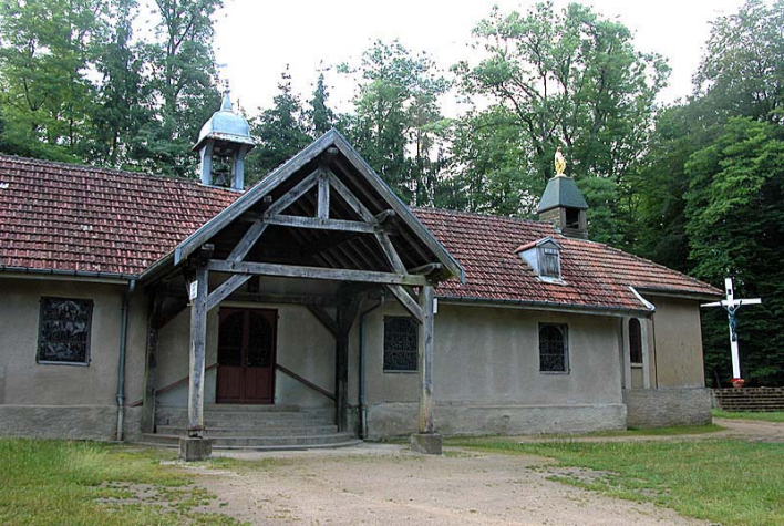 Kapelle Notre-Dame des Bois im Wald nahe Violot
