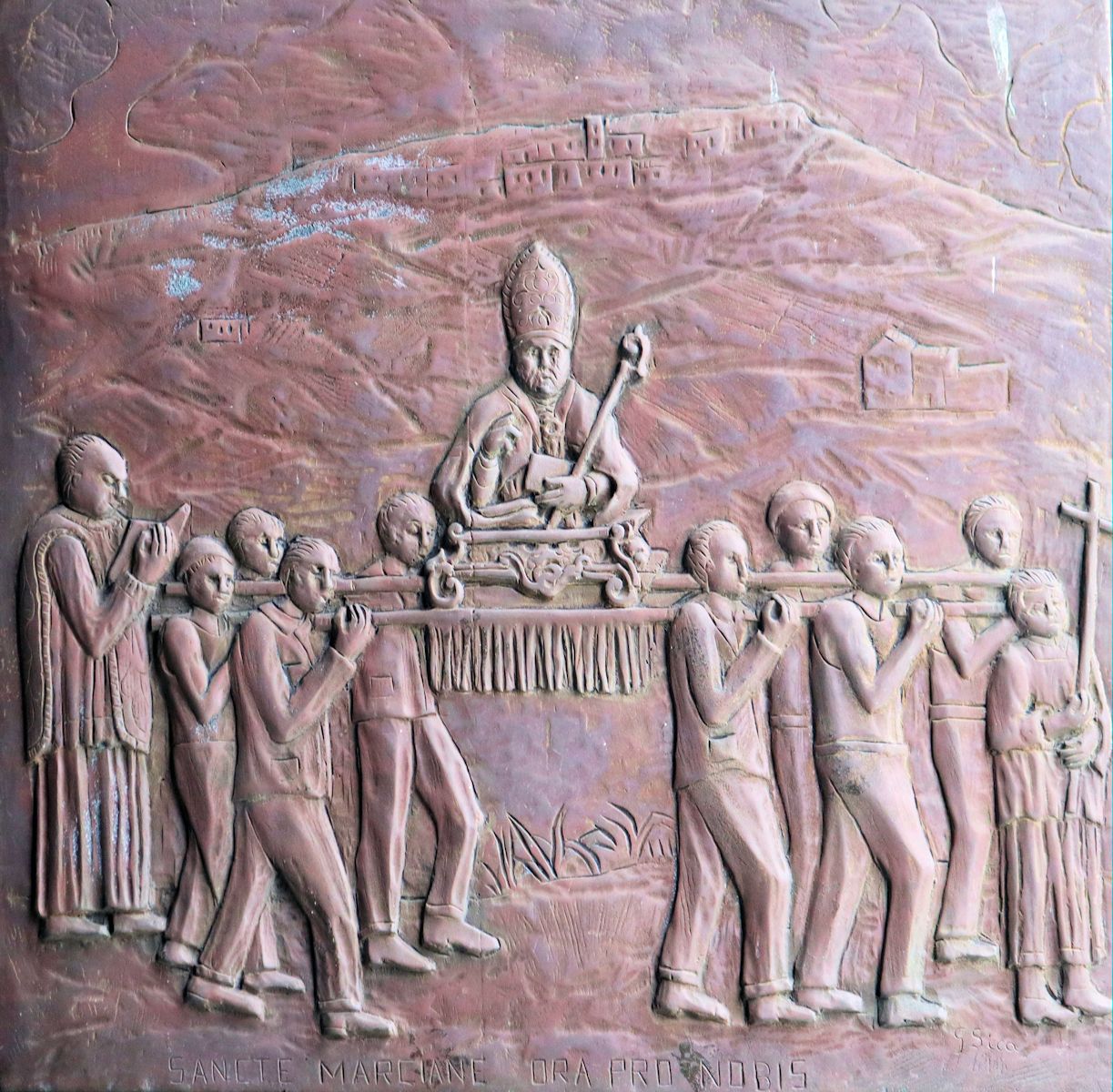 Giovanni Sica: Bronzerelief, am Portal der Kathedrale in Avellino