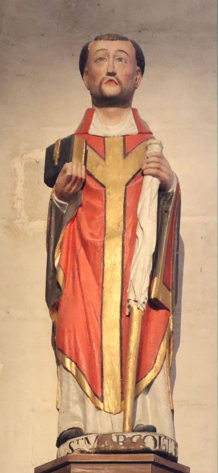 Statue in der Kathedrale in Coutances