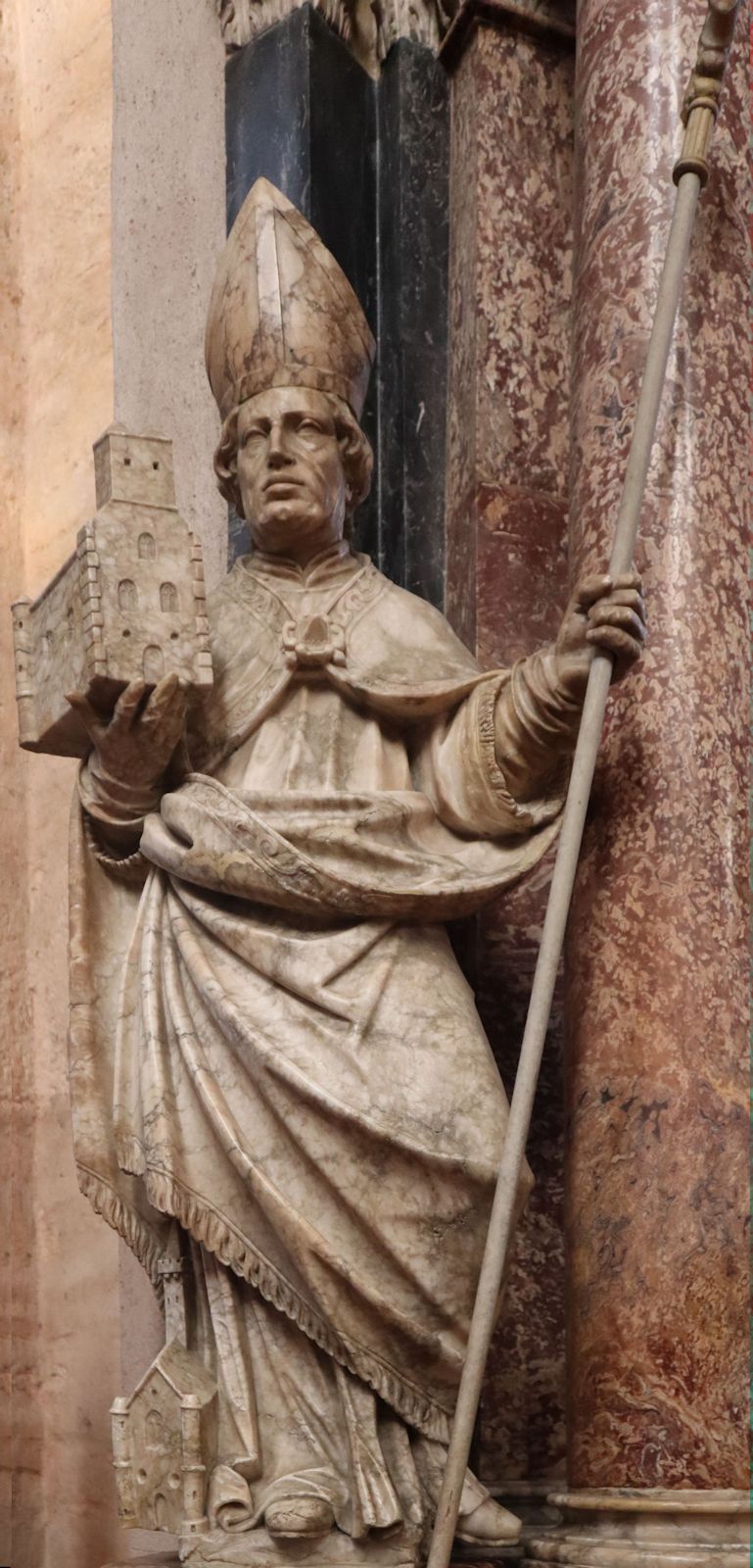 StatueJohann Neudecker: Statue, um 1725, am Katharinen-Altar im Dom in Trier