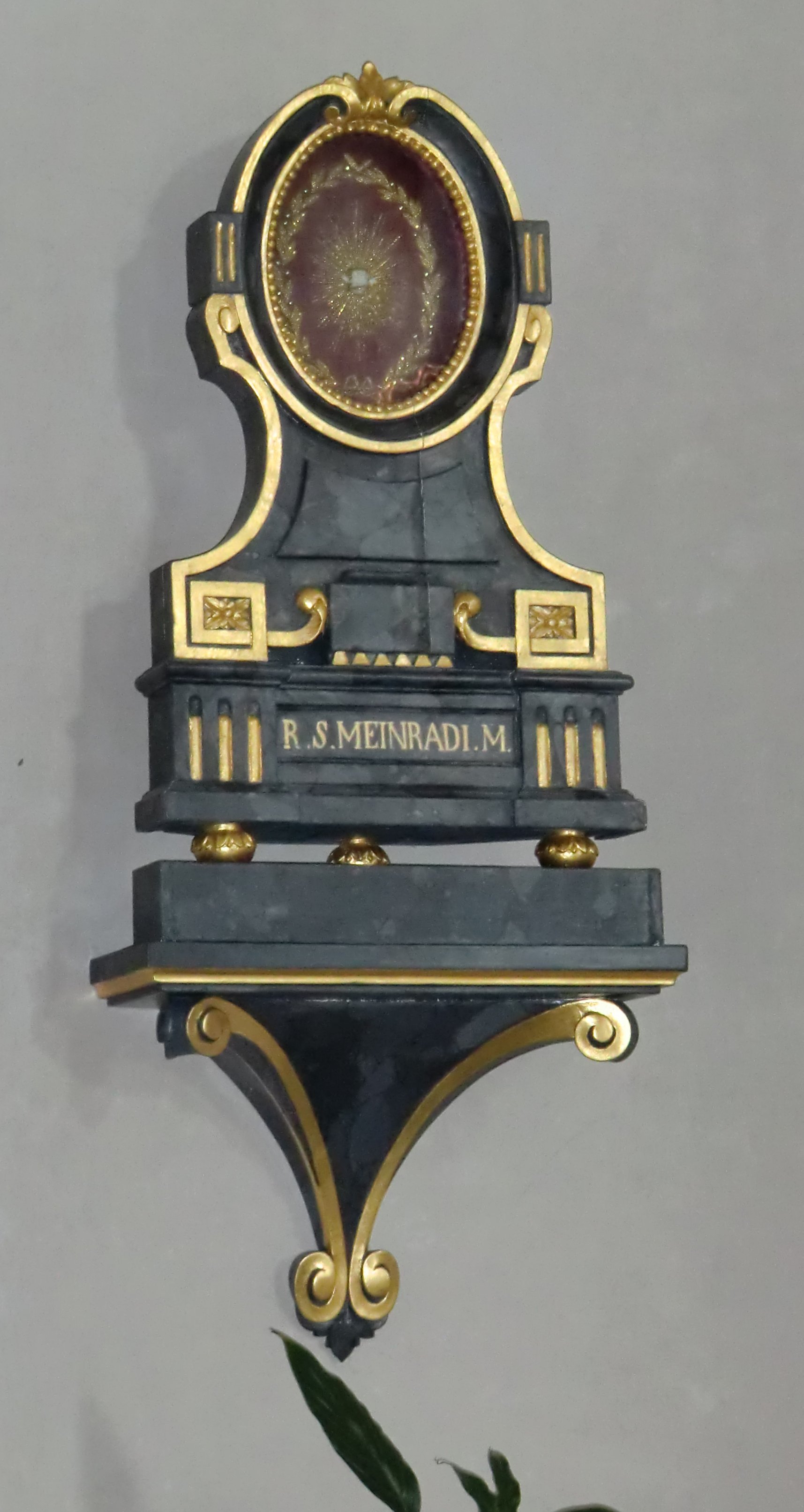 Meinrad-Reliquien in der Kapelle