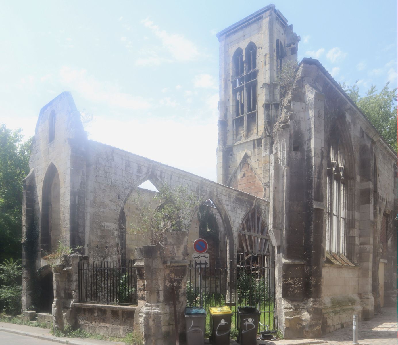 Ruine der Kirche Saint-Pierre-du-Châtel in Rouen
