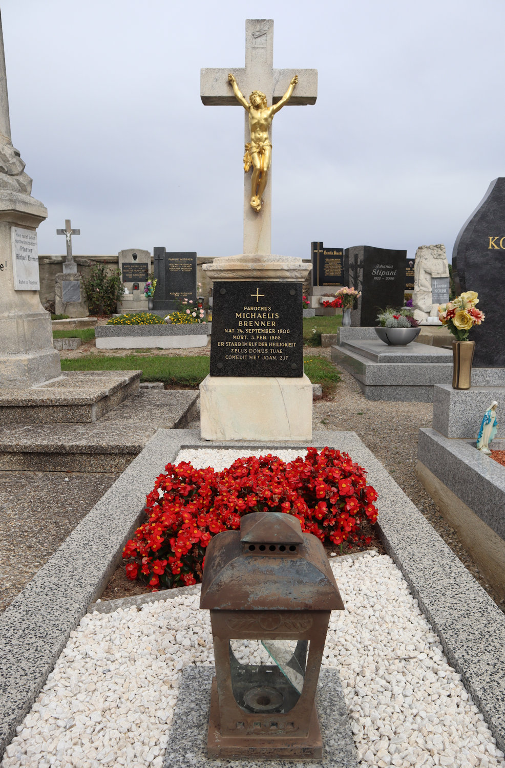 Michael Brenners Grab auf dem Friedhof in Roggendorf