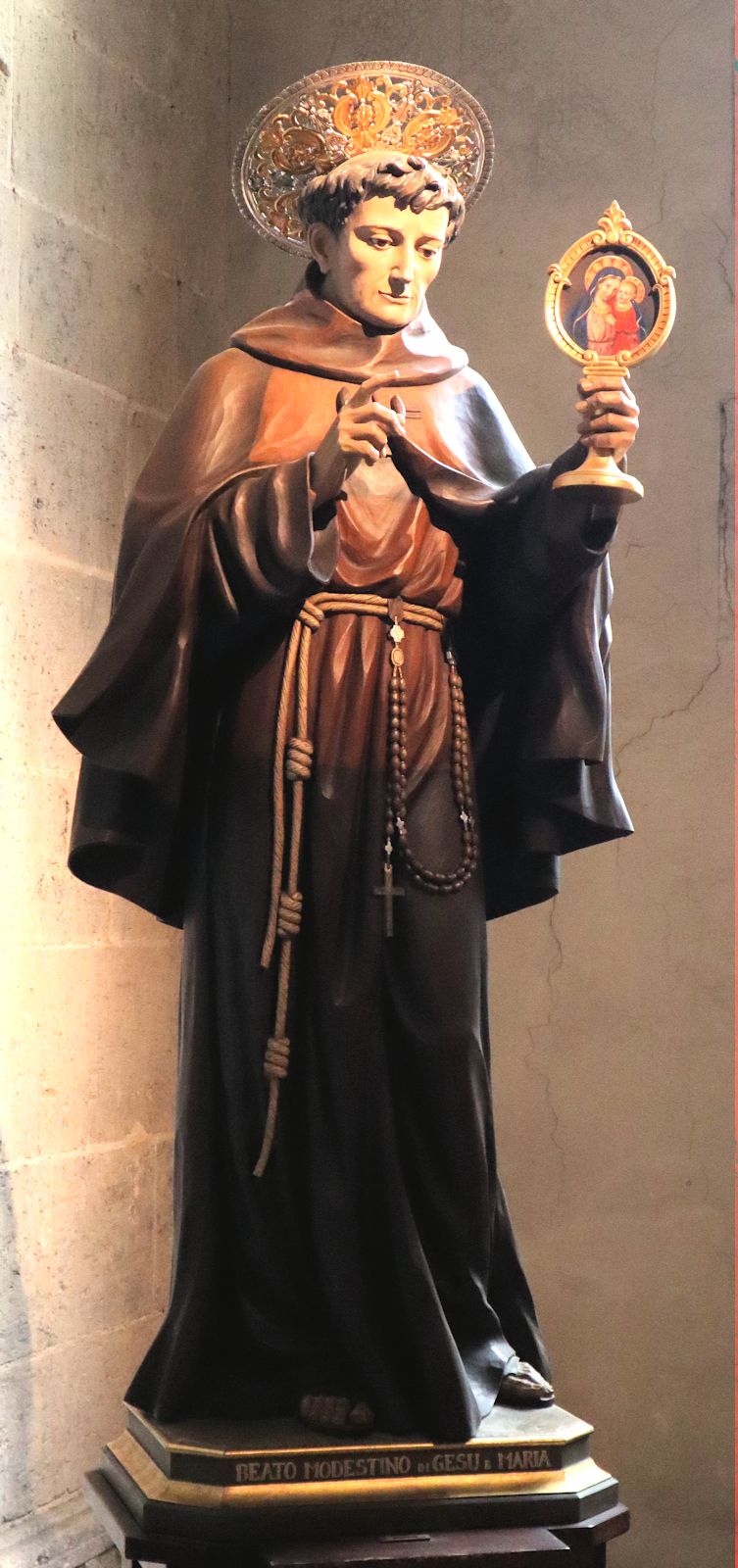 Statue in der Kirche Santa Chiara in Neapel