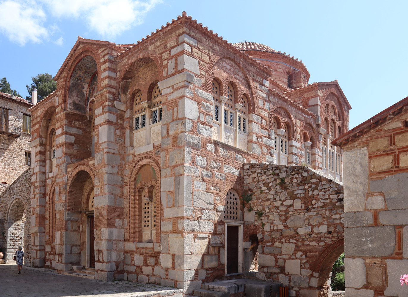 Katholikon im Lukas-Kloster bei Stiri