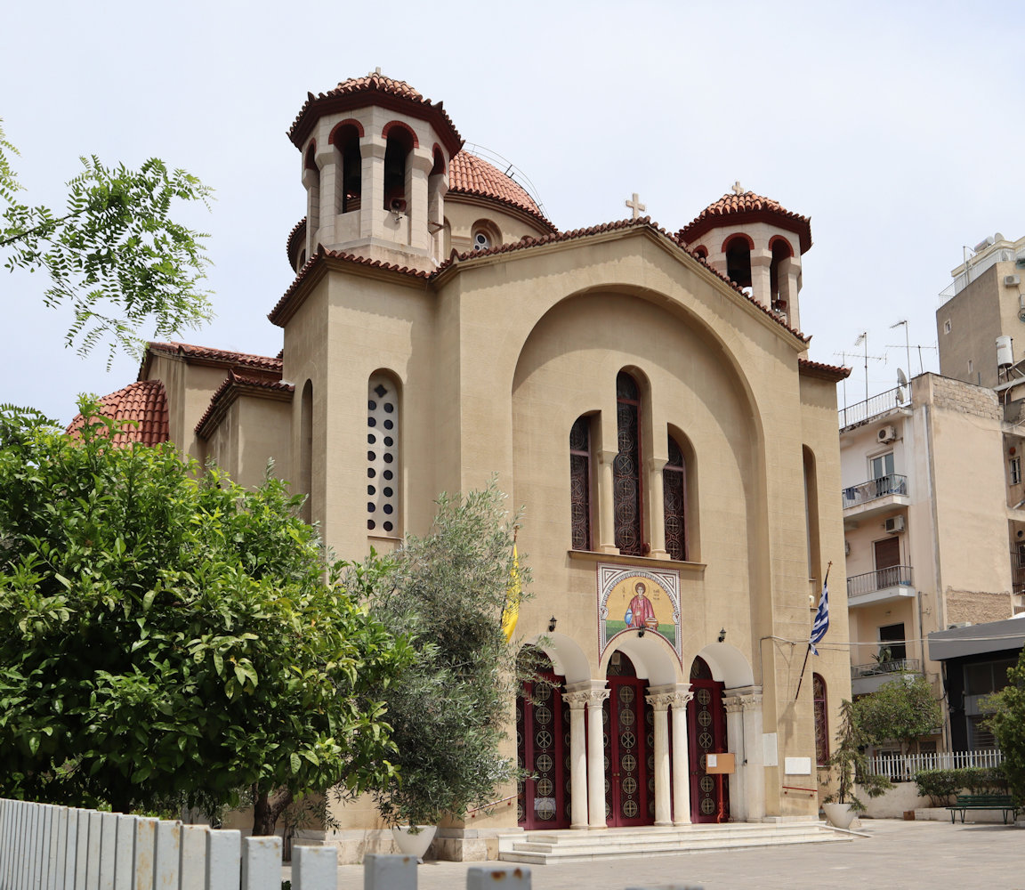 Kirche St. Panteleimon im Stadtteil Neos Kosmos