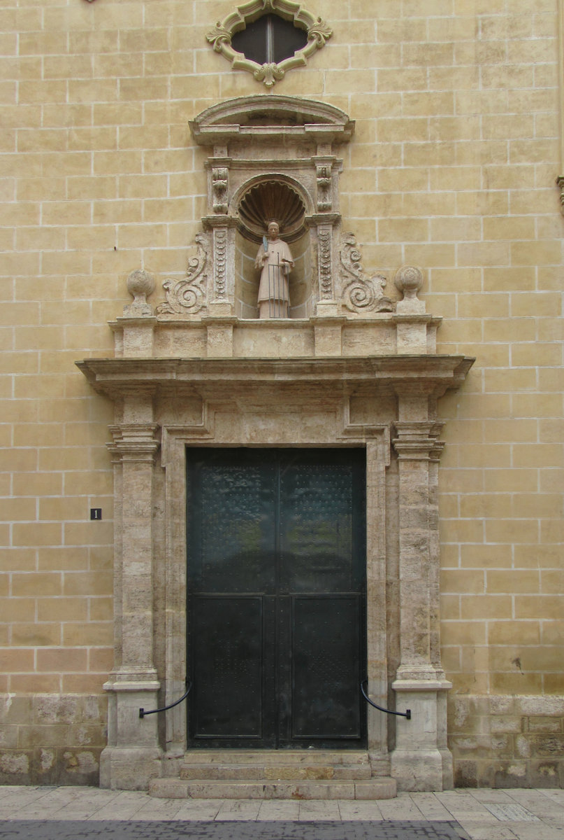Seitenportal der Franziskanerkirche in Valencia, die 1238 an der Stelle einer früheren Moschee erbaut wurde