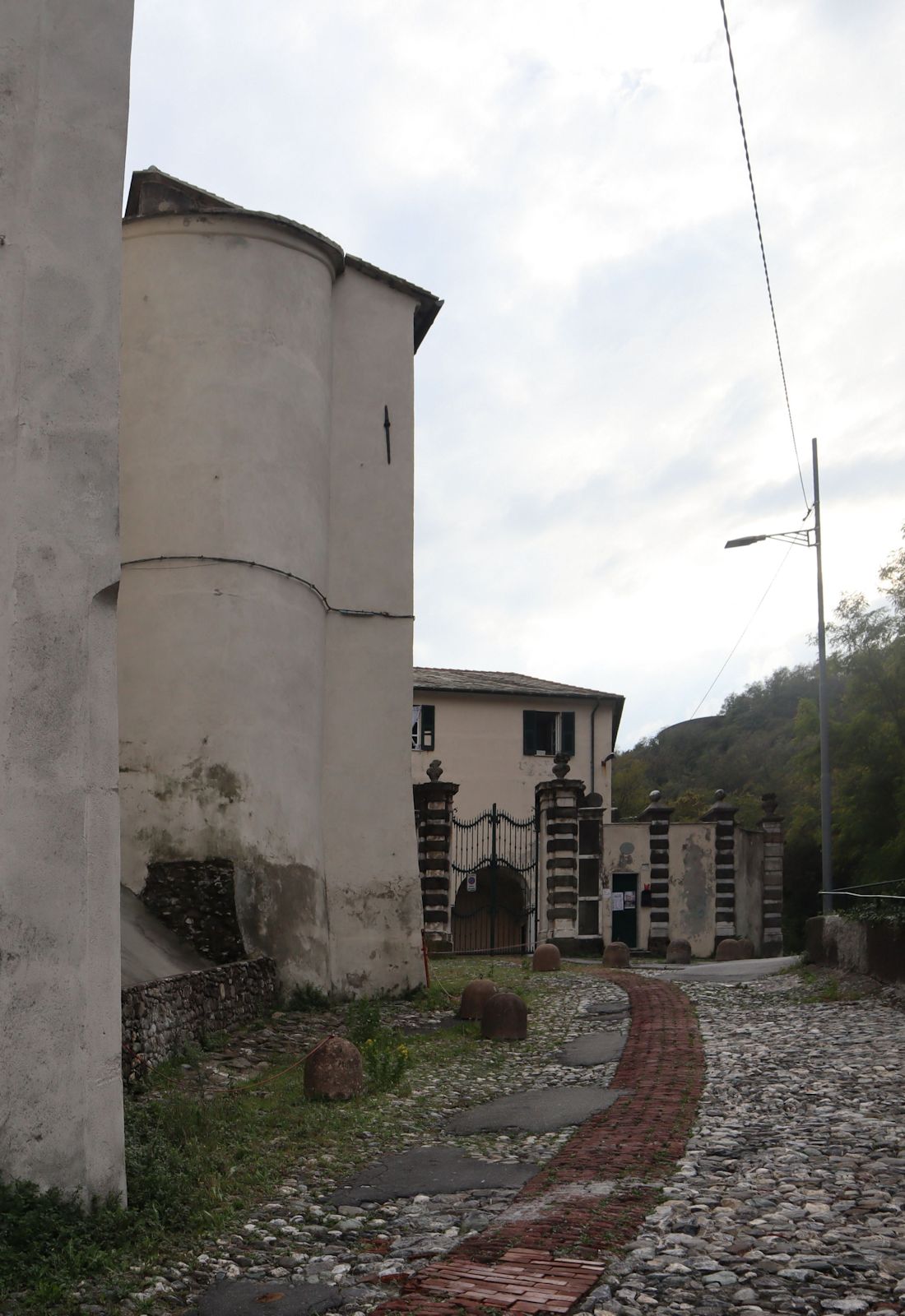 Aufgang zum ehemaligen Kloster San Nicolò del Boschetto in Genua