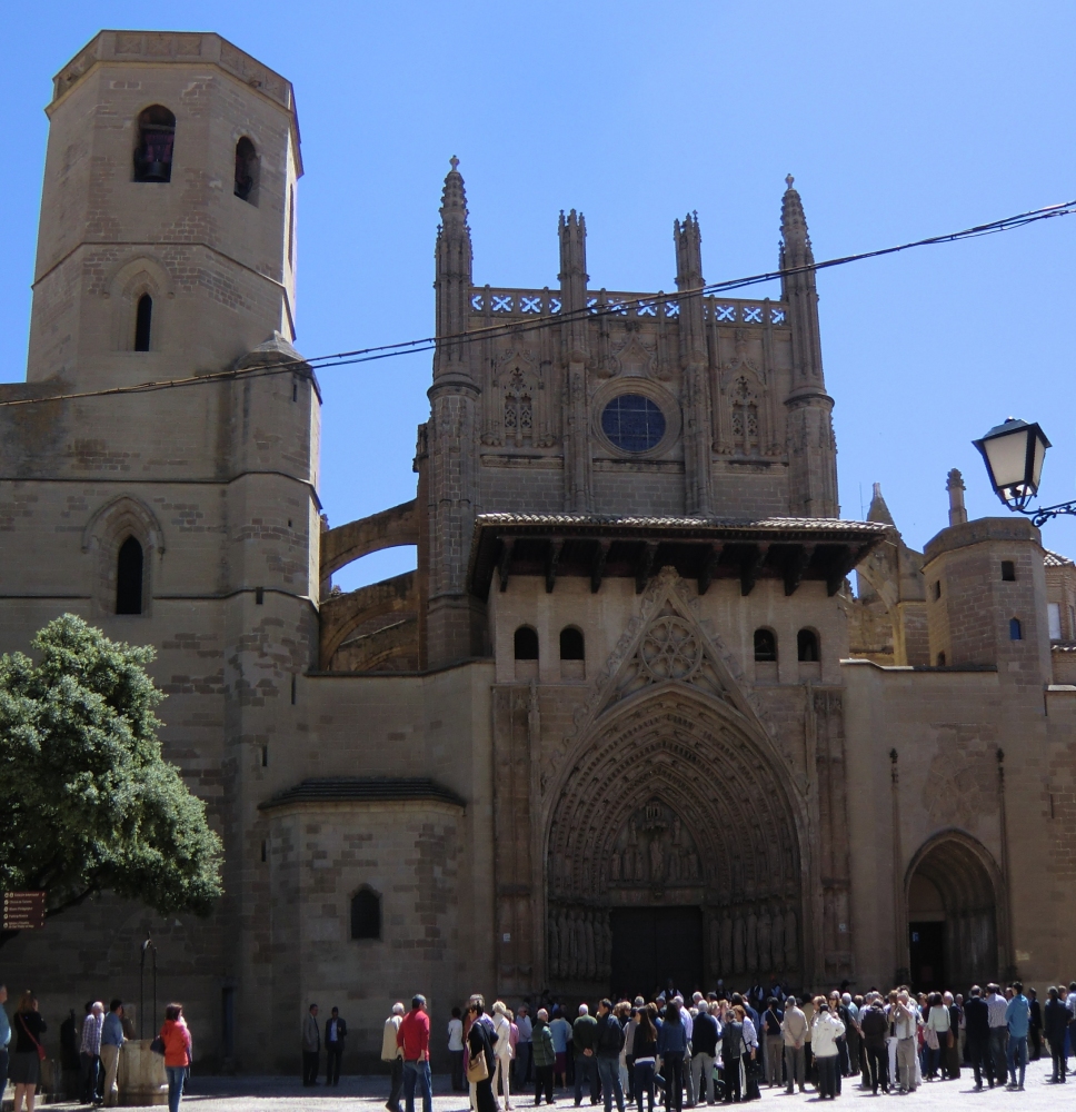 Die Orentius und Patientia geweihte Kathedrale in Huesca