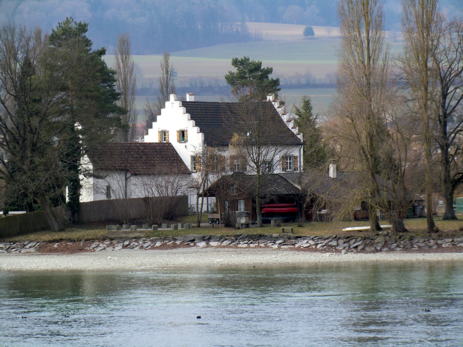 Haus und Kapelle auf der Rheininsel Werd, im Grundbestand aus dem 10. Jahrhundert