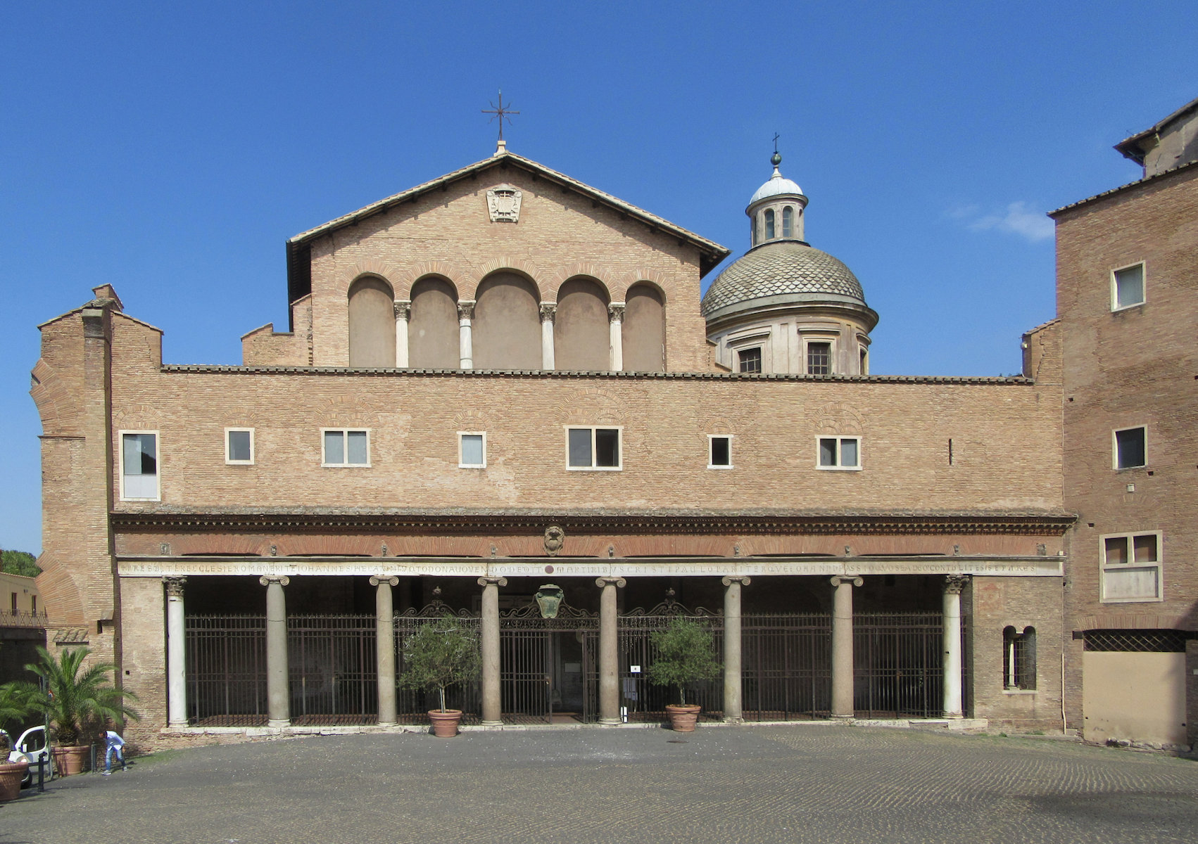 Kirche Santi Giovanni e Paolo in Rom