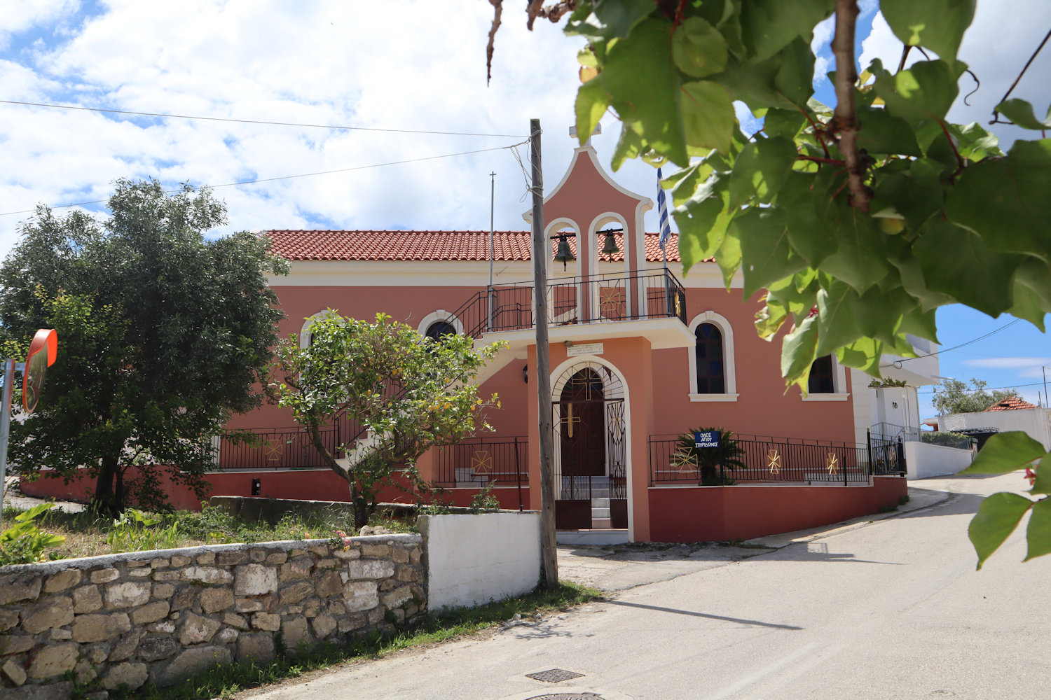 Spyridon-Kirche an der Stelle des aufgelösten Klosters im Ortsteil Mantzavinata von Lixouri