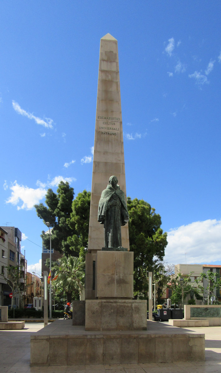 Monumentales Denkmal vor dem Santuario San Pascual Baylon in Vila-real