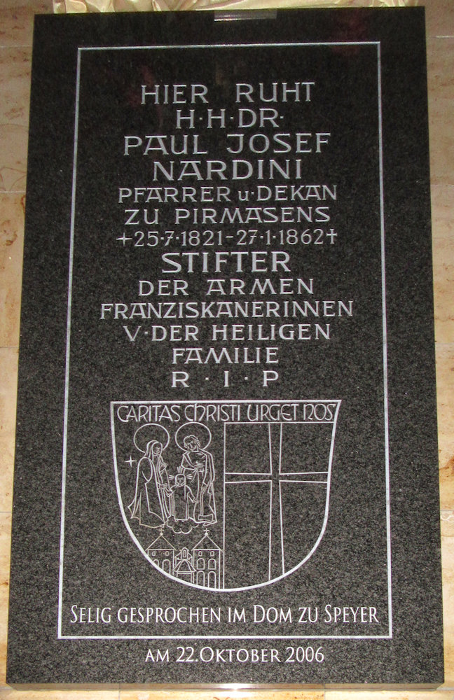 Paul Josef Nardinis Grab in der Kapelle der „Mallersdorfer Schwestern” in Pirmasens