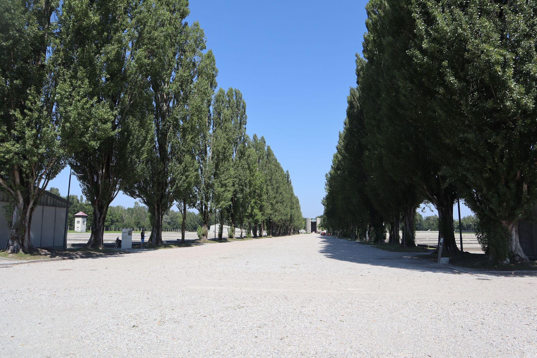 Lagerstraße im Konzentrationslager Dachau