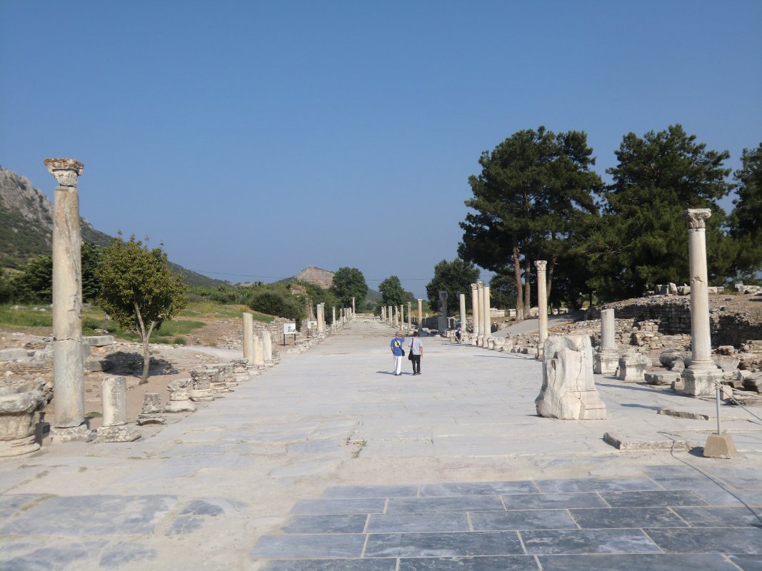 Die „Arkadiane”, die Straße zum ehemaligen Hafen von Ephesus