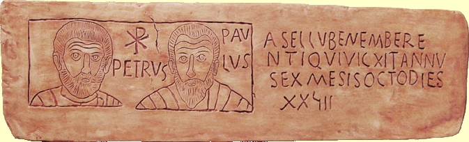 Grabplatte für den Knaben Asellus, mit Petrus und Paulus, aus den Katakomben des Hippolytus, heute in den Vatikanischen Museen in Rom