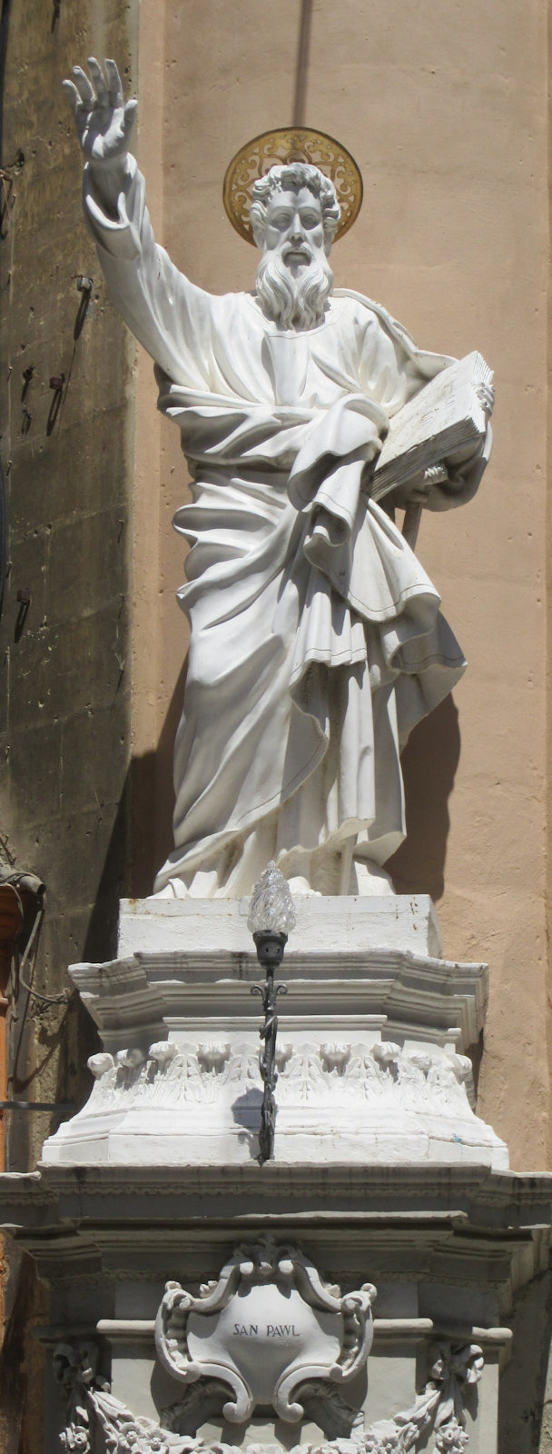 Statue an der Kollegiatskirche St Paul's Shipwreck in Valletta auf Malta