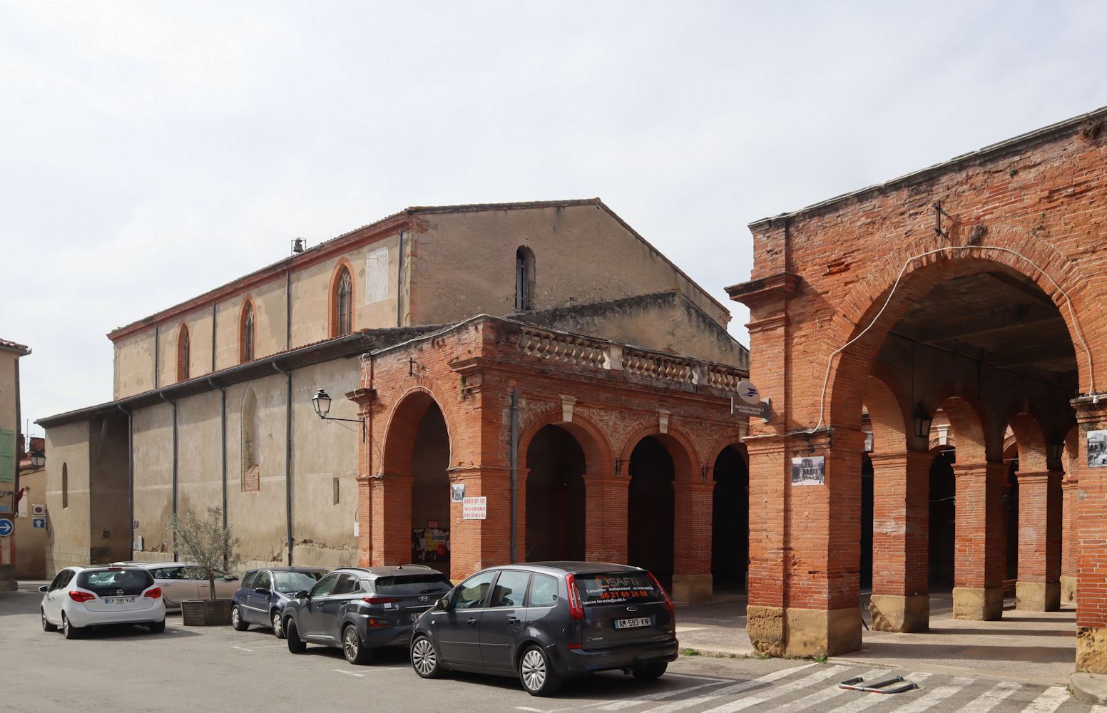 Pfarrkirche an der Stelle des ehemaligen Schlosses in Saint-Ybars