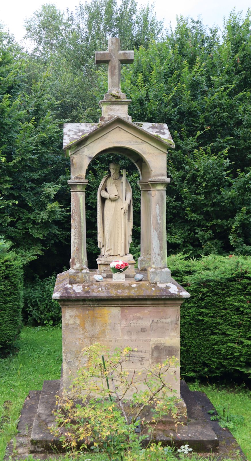 Denkmal im Wald bei Petitmont nahe Lunéville
