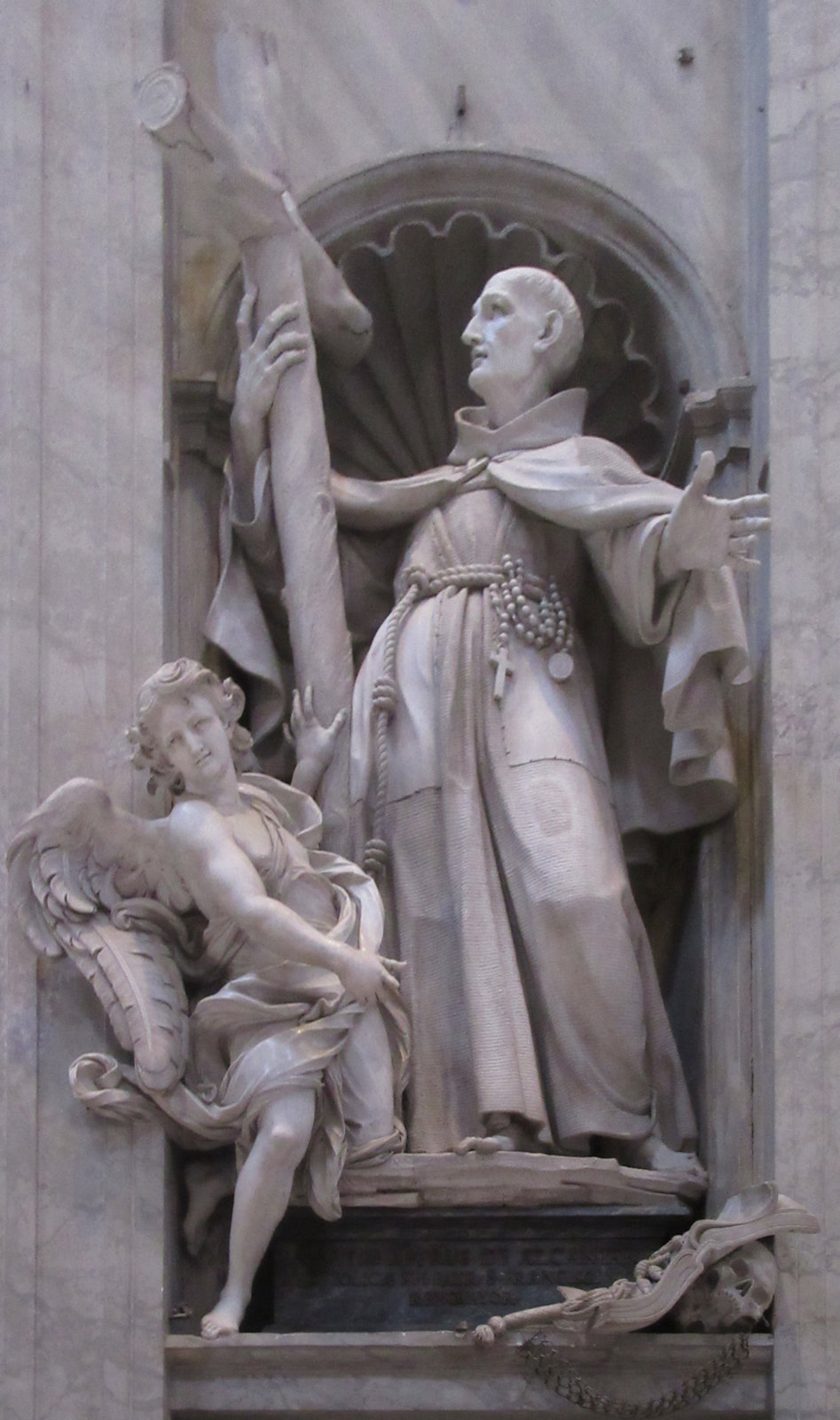 Statue im Petersdom in Rom