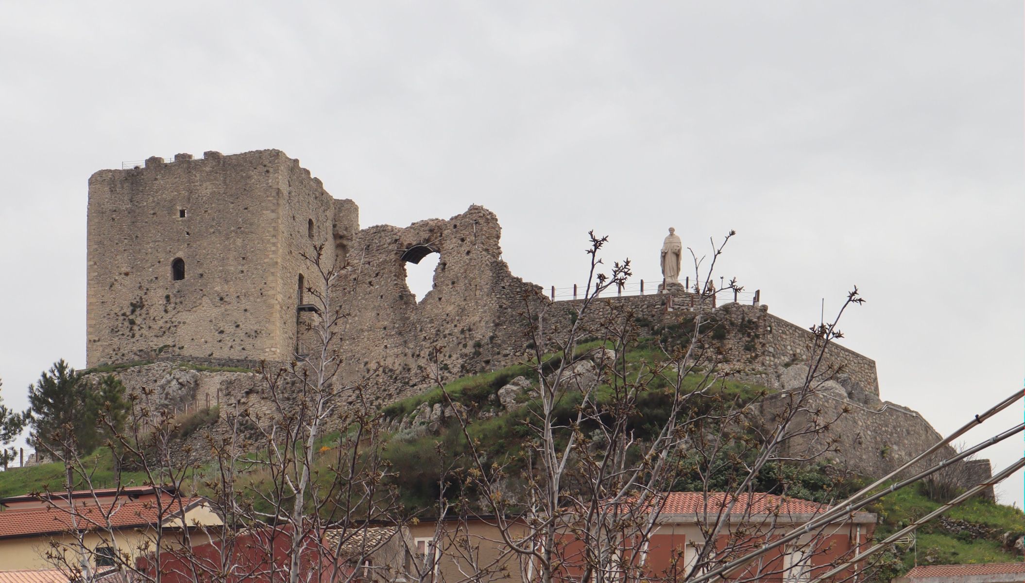 namensgebend: das Kastell von Belcastro