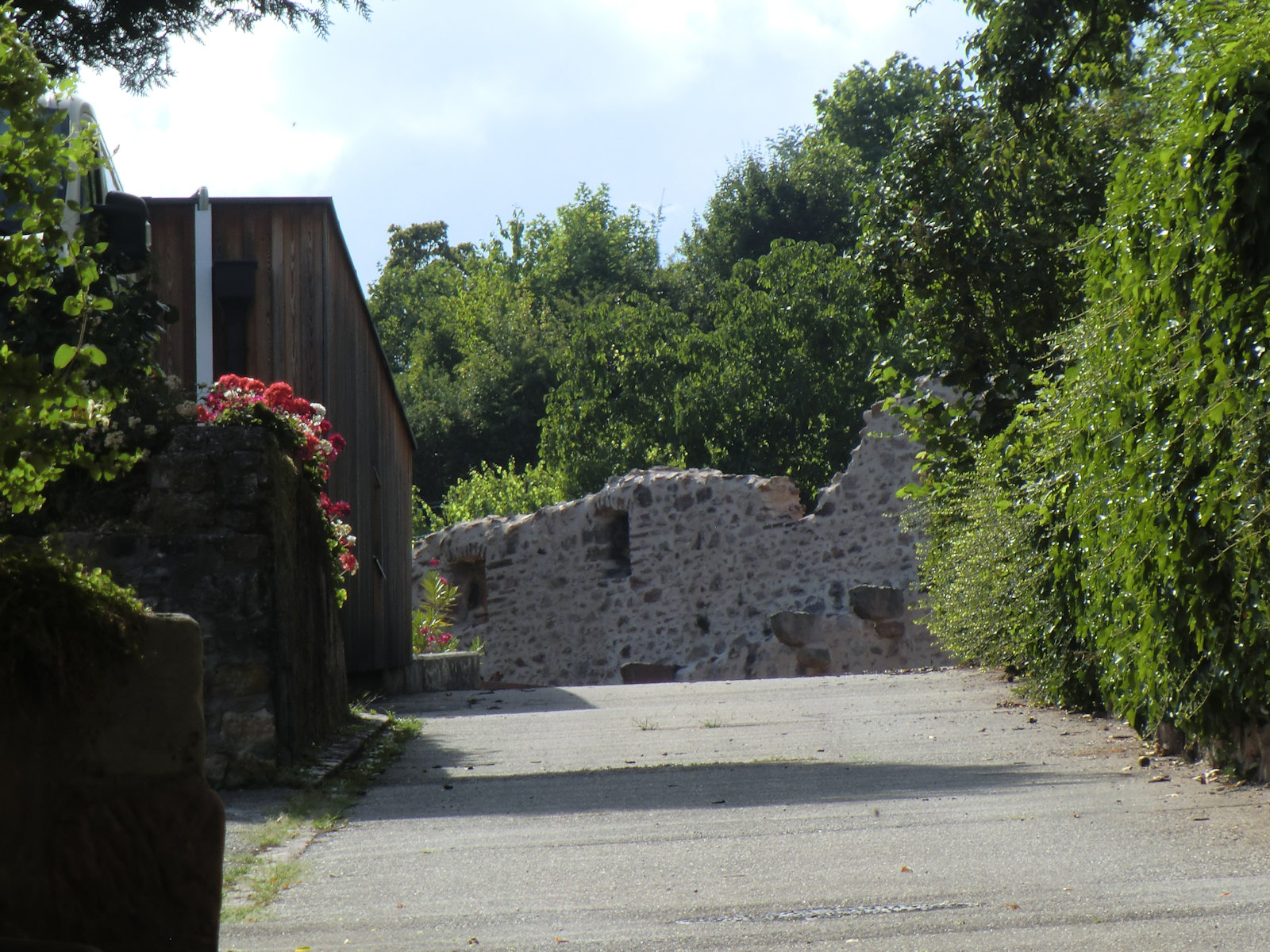 Reste des alten Schlosses, heute Gymnasium, in Ribeauvillé