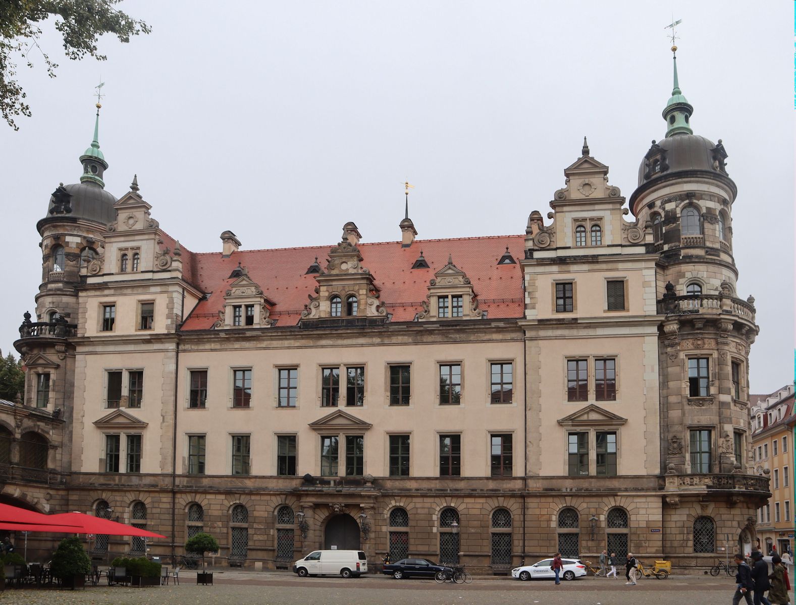 Südfront des Schlosses in Dresden