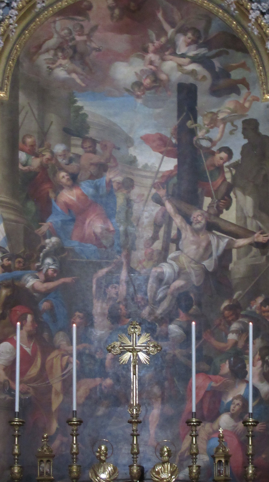 Domenico Maria Muratori: Kreuzigung von Philippus (rechts) und Steinigung von Jakobus dem Jüngeren> (links), um 1715, Hochaltar in  der Kirche Ss. Dodici Apostoli in Rom