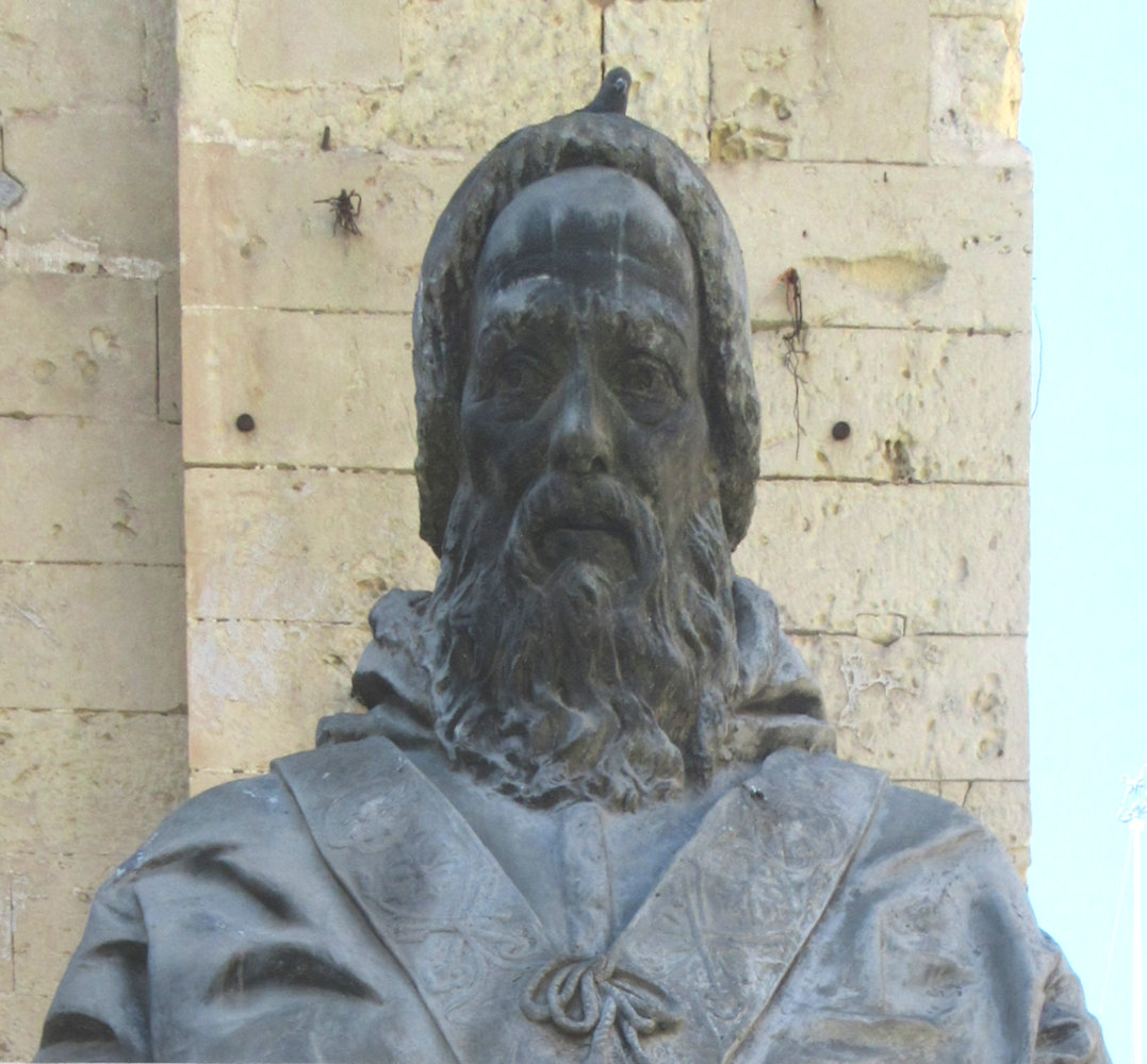 Denkmal vor der Konkathedrale St John's in Valletta auf Malta