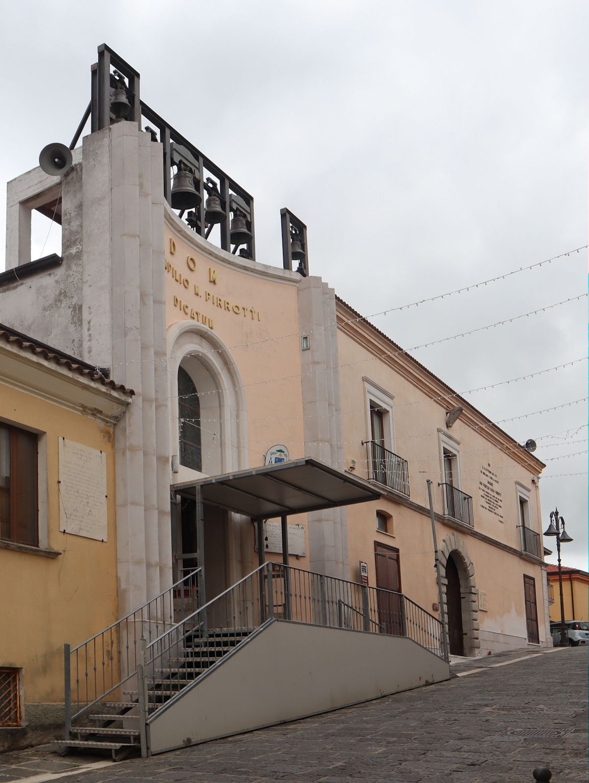 Palazzo Pirrotti, Pompilius' Geburtshaus, heute Sanktuarium in Montecalvo Irpino