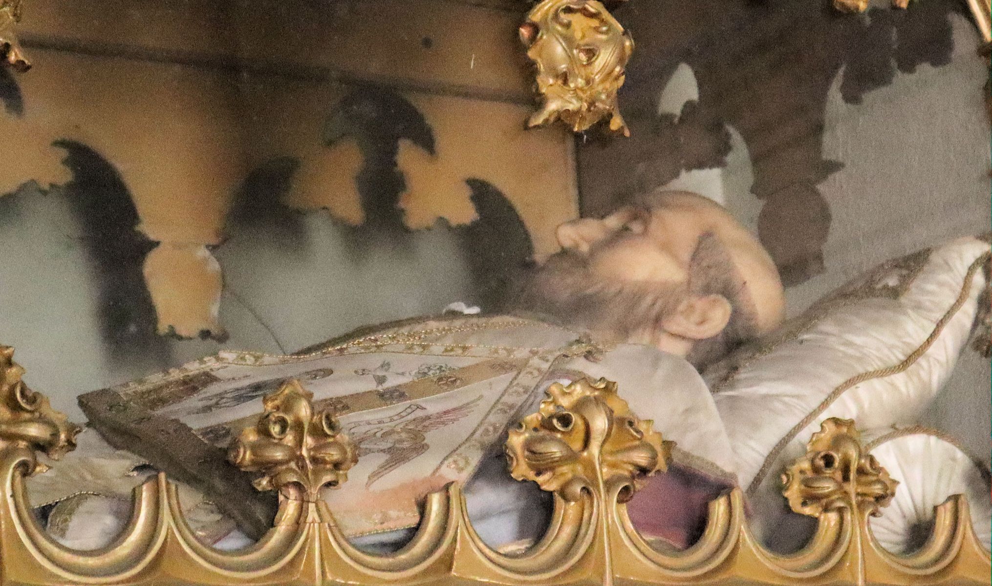 Liegefigur  in der ehemaligen Klosterkirche in Sixt-Fer-à-Cheval