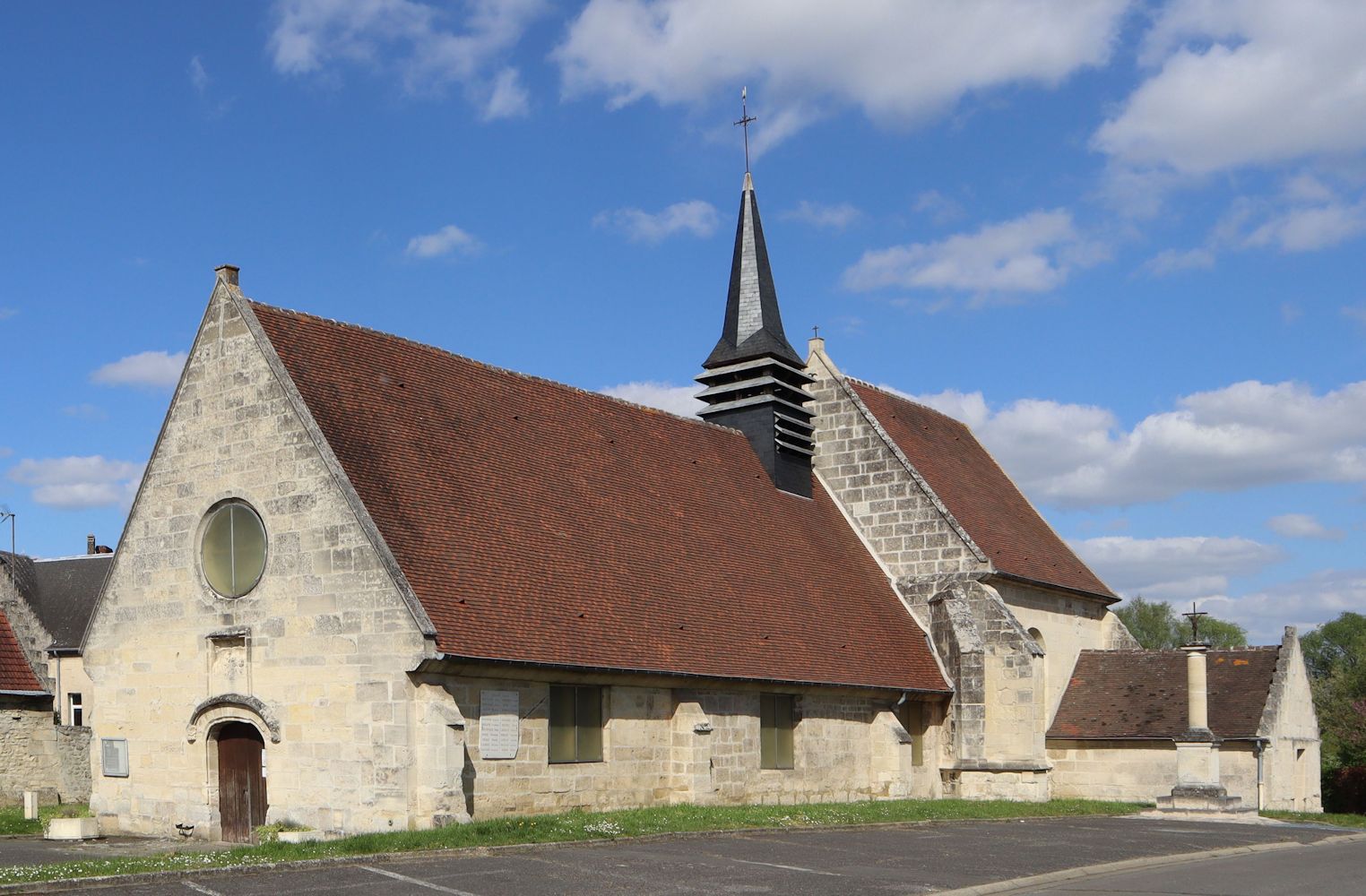 Kirche Saint-Hilaire in Trosly-Breuil
